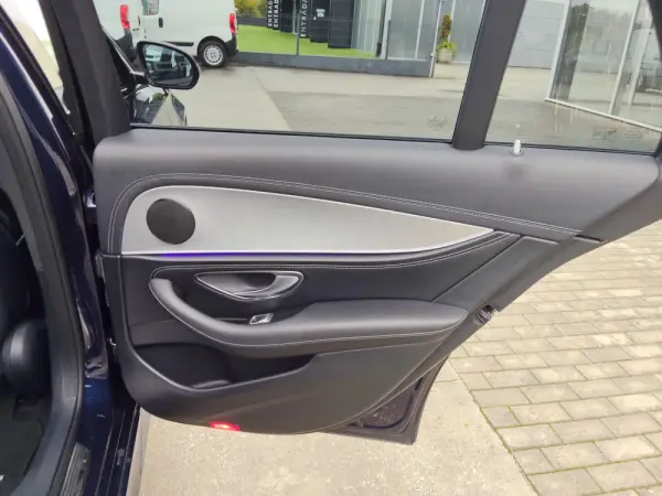 Mercedes-Benz E 220 d AMG Line 22