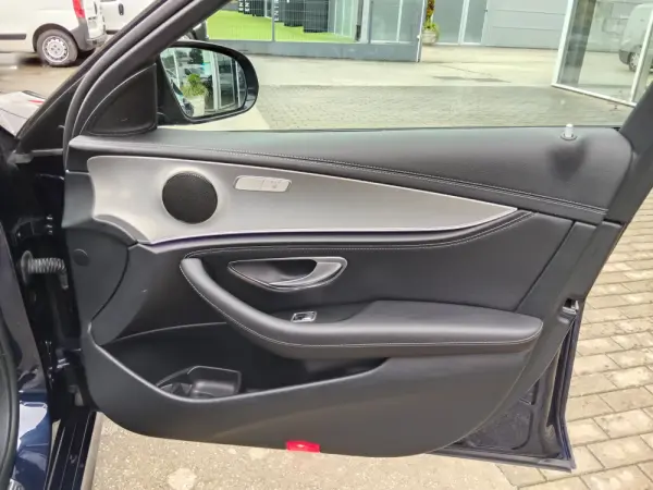 Mercedes-Benz E 220 d AMG Line 25