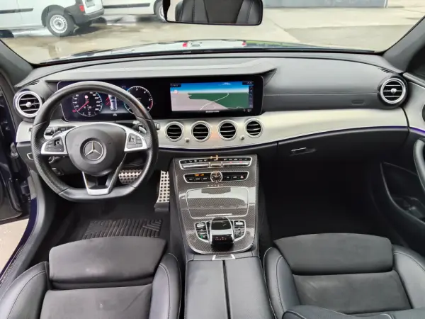 Mercedes-Benz E 220 d AMG Line 27