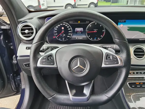 Mercedes-Benz E 220 d AMG Line 34