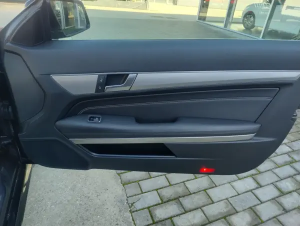Mercedes-Benz E 250 BlueTEC Auto 17