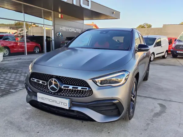Mercedes-Benz GLA 250 AMG Line 3