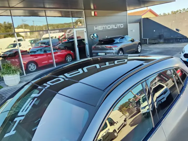 Mercedes-Benz GLA 250 AMG Line 12