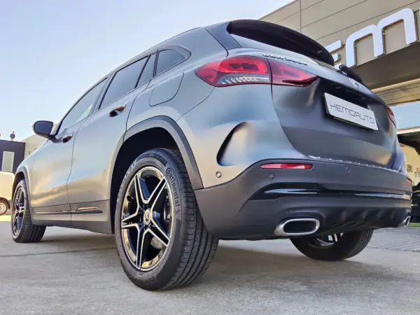 Mercedes-Benz GLA 250 AMG Line 16
