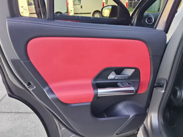 Mercedes-Benz GLA 250 AMG Line 21