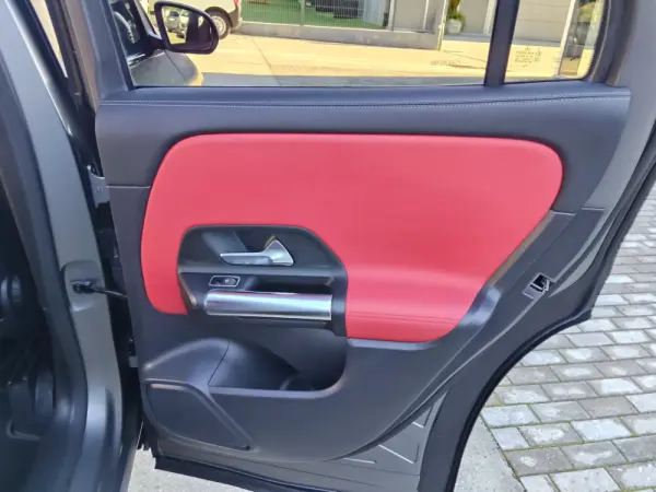 Mercedes-Benz GLA 250 AMG Line 24