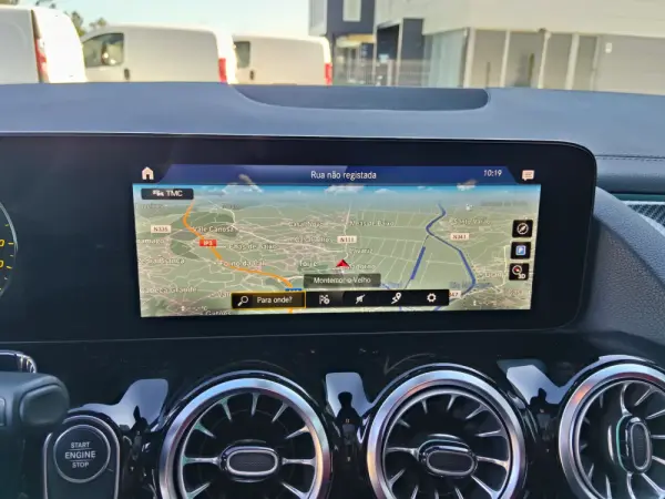 Mercedes-Benz GLA 250 AMG Line 34