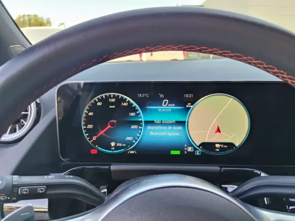 Mercedes-Benz GLA 250 AMG Line 37