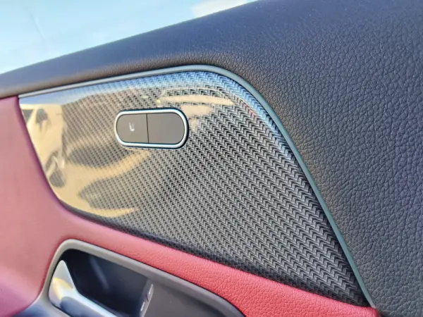 Mercedes-Benz GLA 250 AMG Line 44