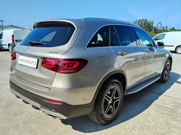 Mercedes-Benz GLC 220 d 4Matic 7