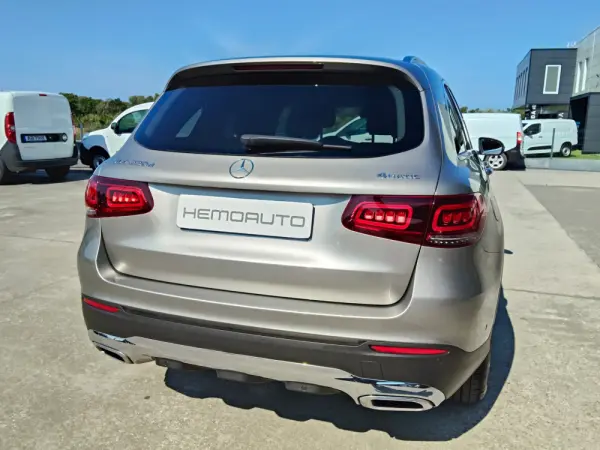 Mercedes-Benz GLC 220 d 4Matic 8