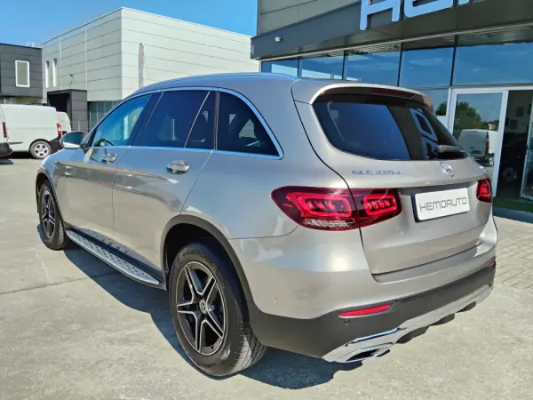 Mercedes-Benz GLC 220 d 4Matic 10