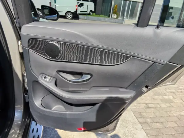 Mercedes-Benz GLC 220 d 4Matic 28