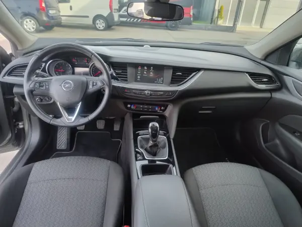 Opel Insignia Grand Sport 1.5 T Business Edition 24