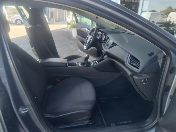 Opel Insignia Sports Tourer 1.6 CDTi Business Edition 19