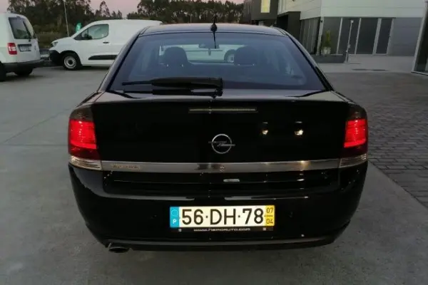Opel Vectra 1.9 CDTI GTS 8