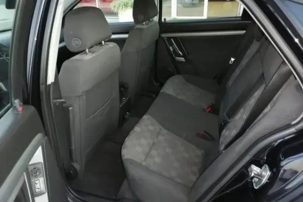 Opel Vectra 1.9 CDTI GTS 12