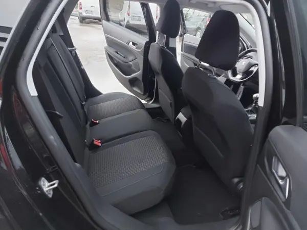 Peugeot 308 1.5 BlueHDi Style 15