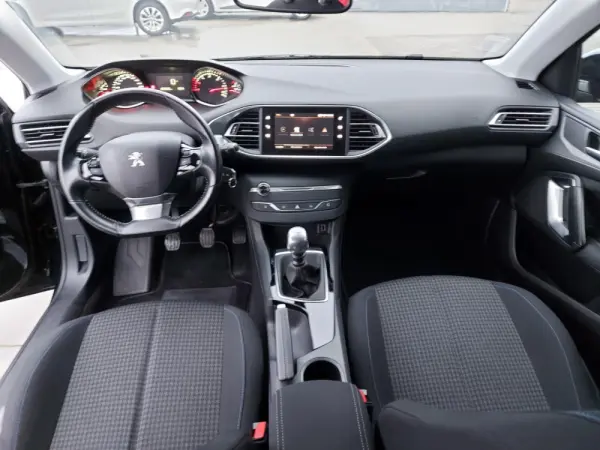 Peugeot 308 1.5 BlueHDi Style 21