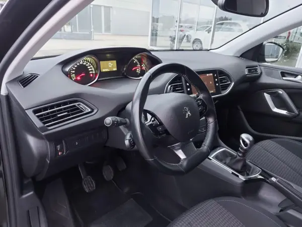 Peugeot 308 1.5 BlueHDi Style 23