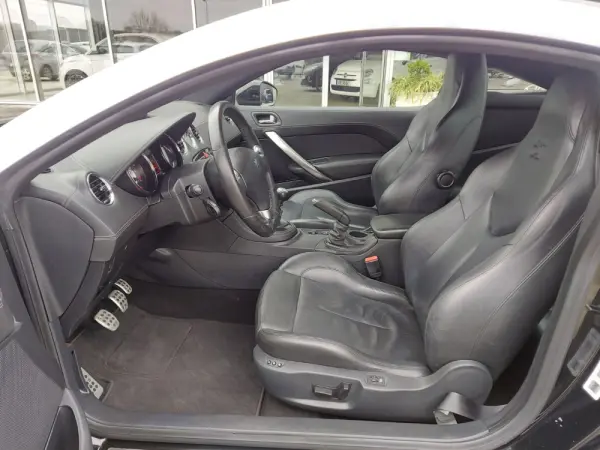 Peugeot RCZ 1.6 THP 16