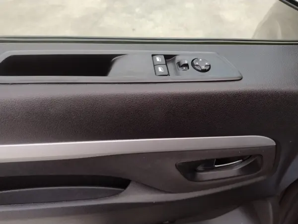 Peugeot Traveller 1.5 BlueHDi L2H1 Active Standard 13