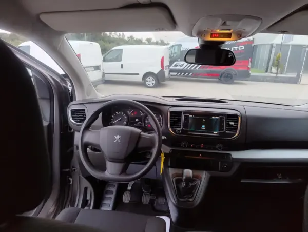 Peugeot Traveller 1.5 BlueHDi L2H1 Active Standard 19