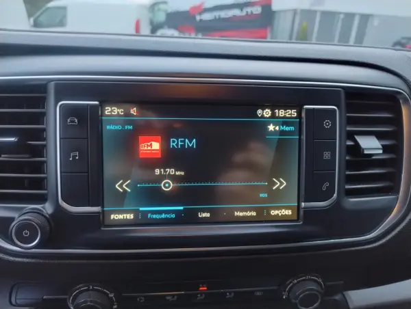 Peugeot Traveller 1.5 BlueHDi L2H1 Active Standard 28