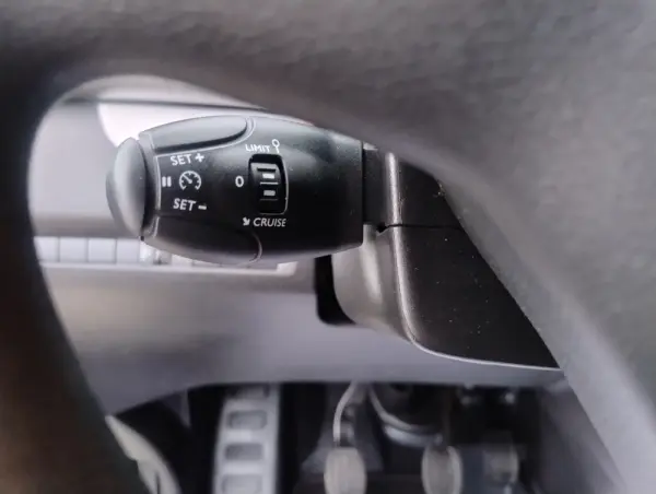 Peugeot Traveller 1.5 BlueHDi L2H1 Active Standard 32