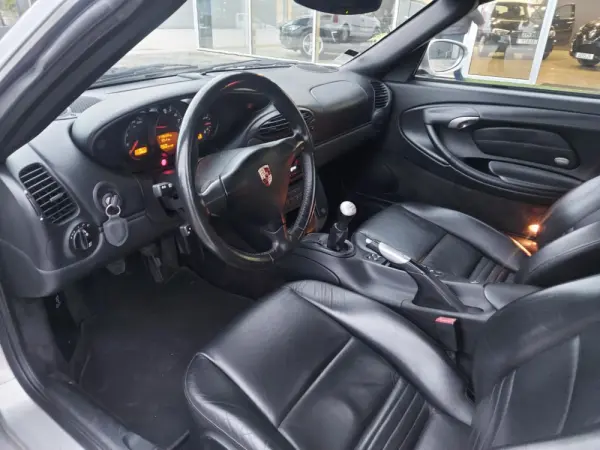 Porsche Boxster 2.7 10