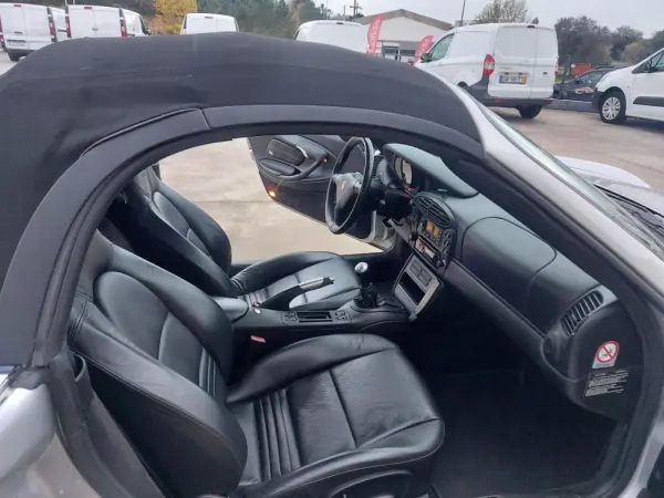 Porsche Boxster 2.7 11