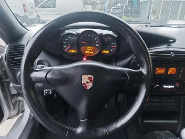 Porsche Boxster 2.7 16