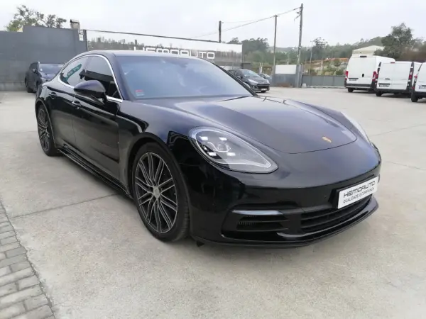 Porsche Panamera 4S 3