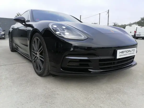 Porsche Panamera 4S 5