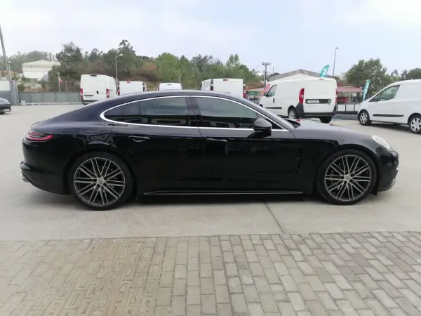 Porsche Panamera 4S 14