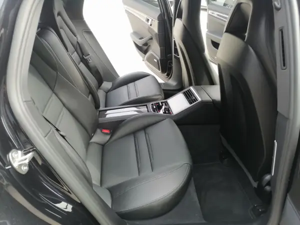 Porsche Panamera 4S 17