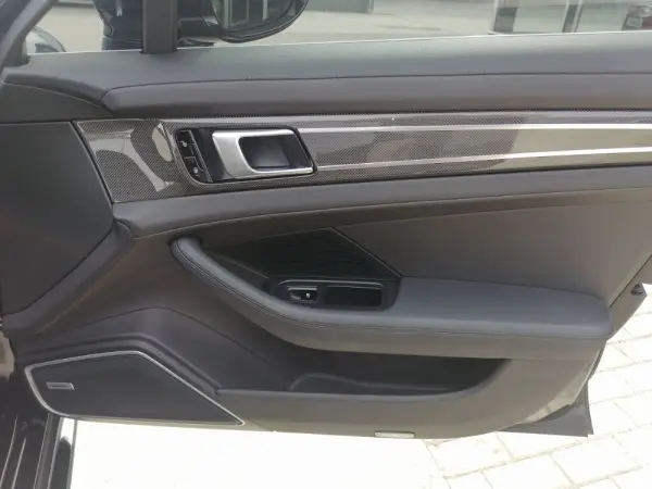 Porsche Panamera 4S 26