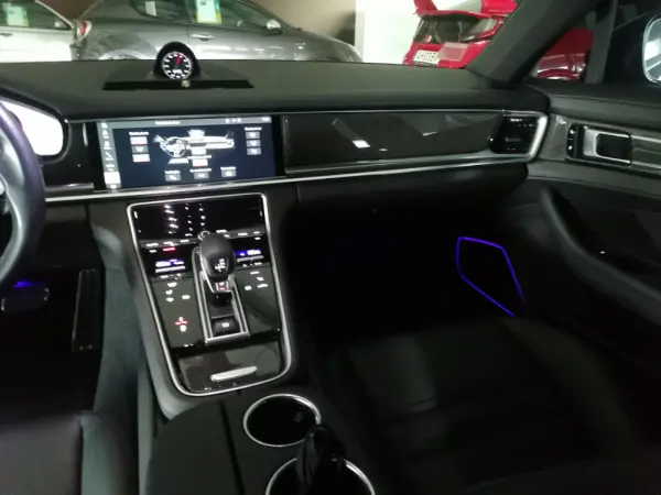 Porsche Panamera 4S 46