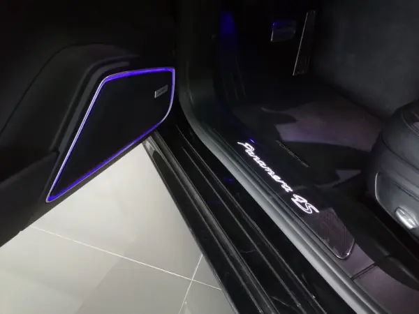 Porsche Panamera 4S 49