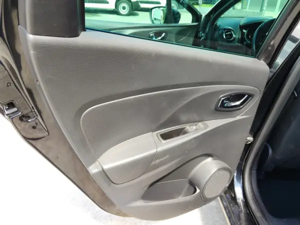 Renault Clio Sport Tourer 1.5 dCi Dynamique S 15