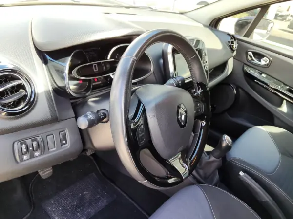 Renault Clio Sport Tourer 1.5 dCi Dynamique S 21