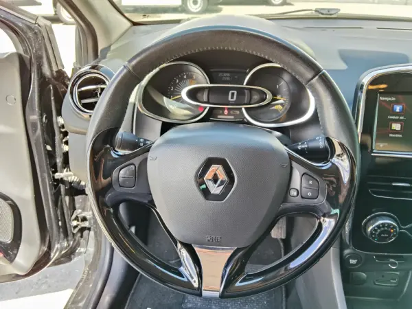 Renault Clio Sport Tourer 1.5 dCi Dynamique S 25