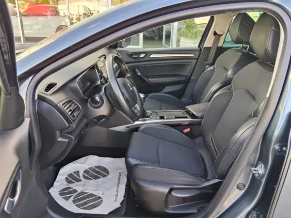 Renault Mégane 1.5 Blue dCi Intens 12