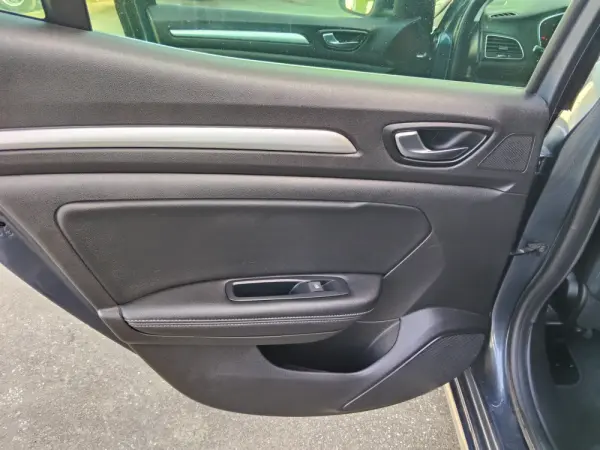 Renault Mégane 1.5 Blue dCi Intens 16