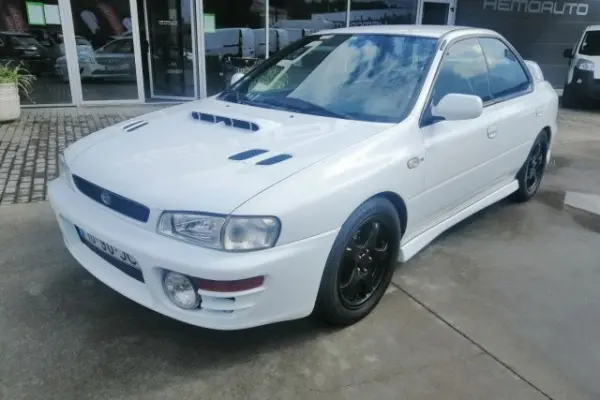 Subaru Impreza 2.0 Turbo GT AWD 2