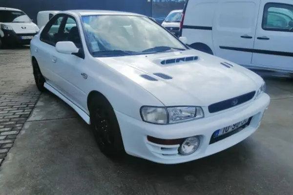 Subaru Impreza 2.0 Turbo GT AWD 4