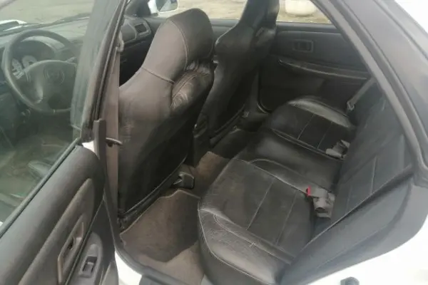 Subaru Impreza 2.0 Turbo GT AWD 12