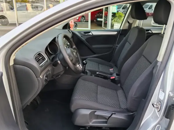 Volkswagen Golf 1.6 TDi Trendline 12