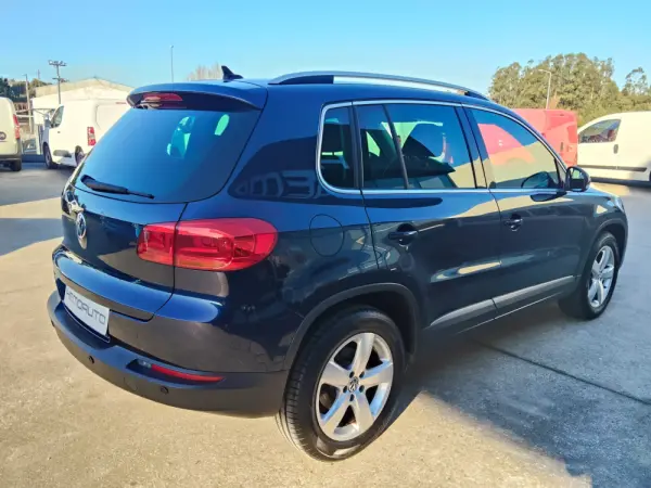 Volkswagen Tiguan 1.4 TSi Sport BlueMotion 7