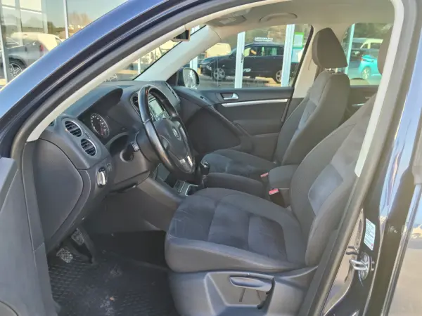 Volkswagen Tiguan 1.4 TSi Sport BlueMotion 11